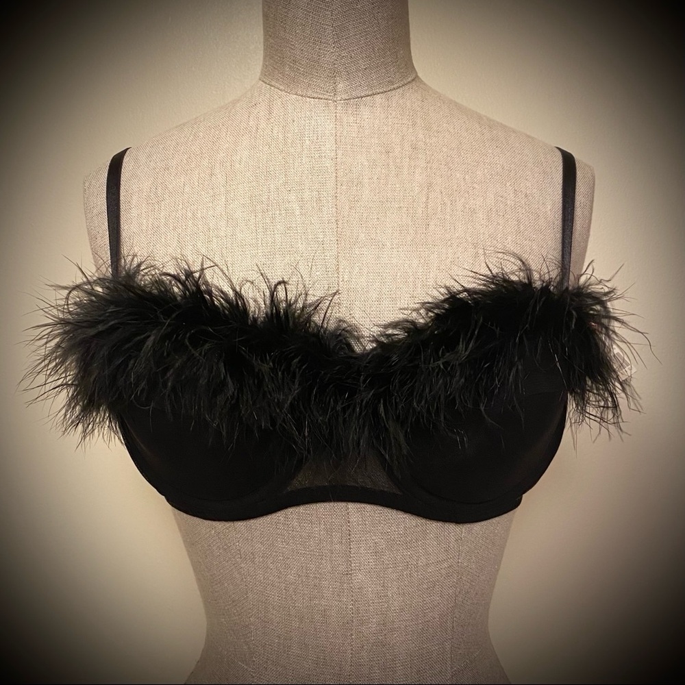 🆕 Bra w/ Faux Feather Trim